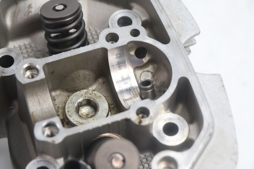 photo de CULASSE ARRIERE HONDA XLV VARADERO 125 (2007 - 2012) - Focus structure