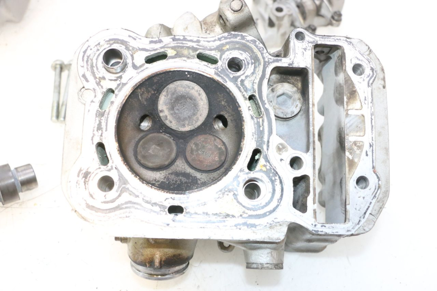photo de CULASSE ARRIERE HONDA XRV AFRICA TWIN 750 (1990 - 1992) - Zoom composants