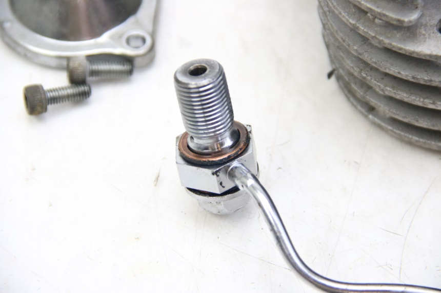 photo de CULASSE ARRIERE YAMAHA XV VIRAGO 750 (1984 - 1998) - Zoom qualité