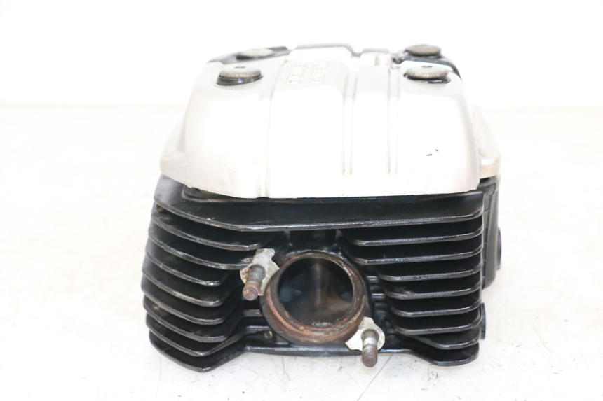 photo de CULASSE AVANT MOTO GUZZI NORGE 8V GT 1200 (2011 - 2016) - Points de fixation