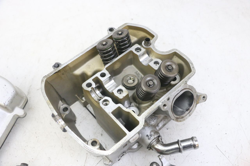 photo de CULASSE AVANT HONDA NTV DEAUVILLE ABS 700 (2007 - 2016) - Angle alternatif