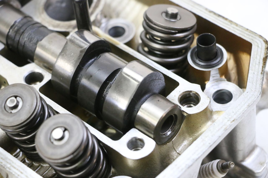 photo de CULASSE AVANT HONDA NTV DEAUVILLE 650 (2001 - 2006) - Vue produit