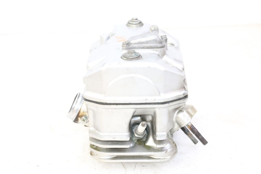 photo de CULASSE AVANT HONDA NTV DEAUVILLE 650 (2001 - 2006) - Gros plan technique