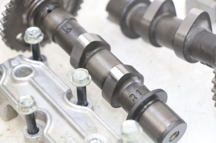 photo de CULASSE AVANT SUZUKI SV N 650 (1999 - 2002) - Angle alternatif