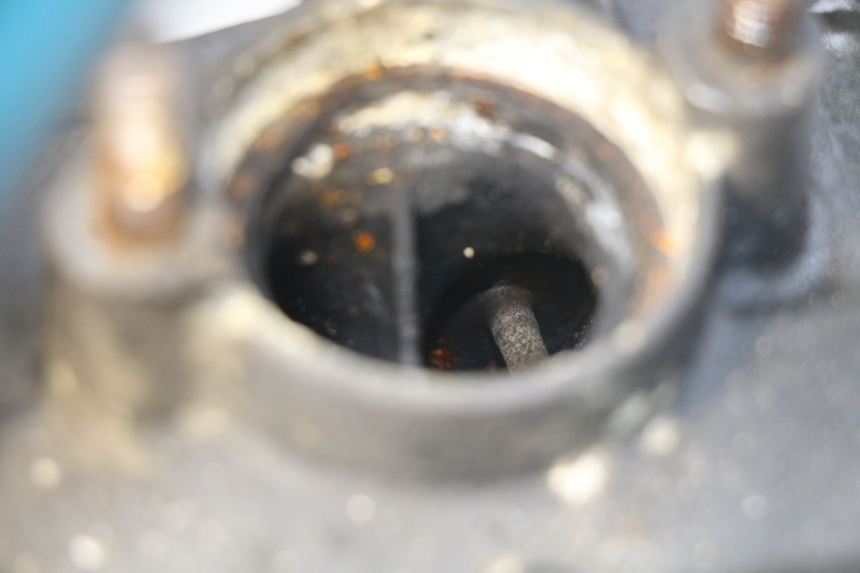 photo de CULASSE AVANT SUZUKI SV N 650 (1999 - 2002) - Gros plan technique