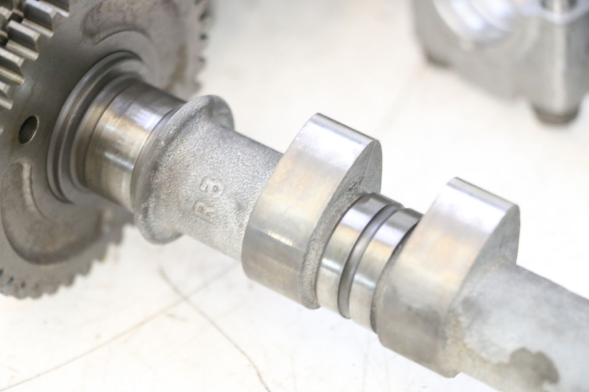 photo de CULASSE AVANT HONDA VFR FI RC46 800 (1998 - 2001) - Focus structure