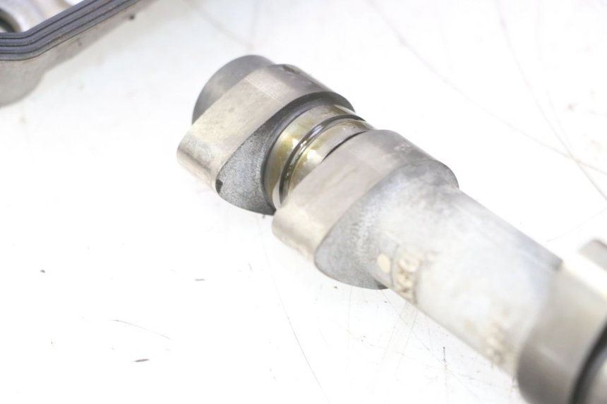 photo de CULASSE AVANT HONDA VFR FI RC46 800 (1998 - 2001) - Aperçu profil