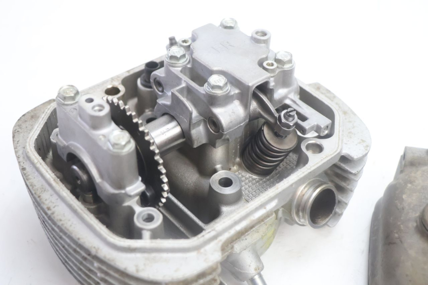 photo de CULASSE AVANT HONDA XLV VARADERO 125 (2007 - 2012) - Focus structure