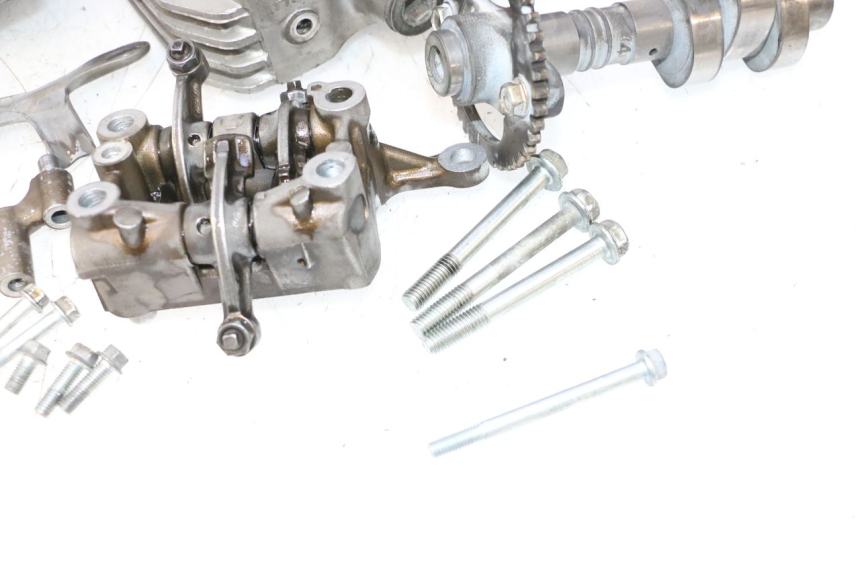 photo de CULASSE AVANT HONDA XRV AFRICA TWIN 750 (1990 - 1992) - Zoom qualité