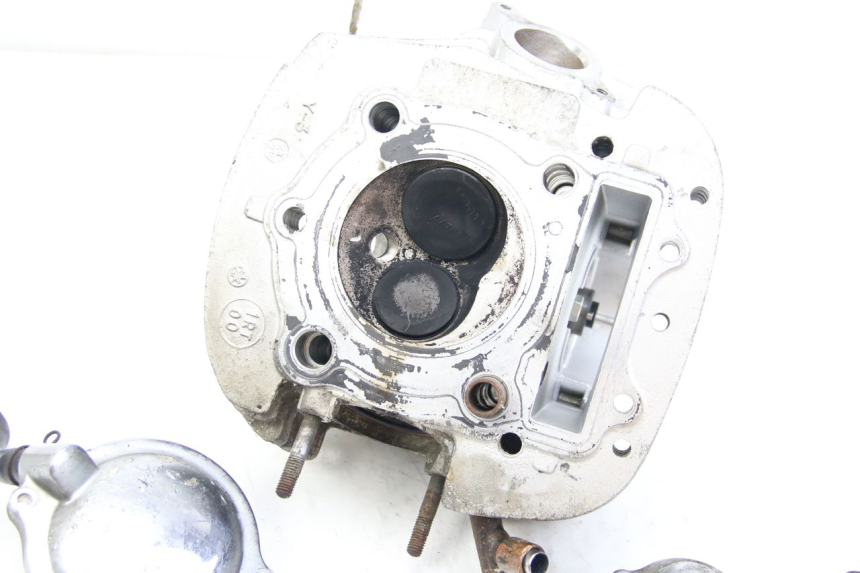 photo de CULASSE AVANT YAMAHA XV VIRAGO 750 (1984 - 1998) - Détail de la pièce