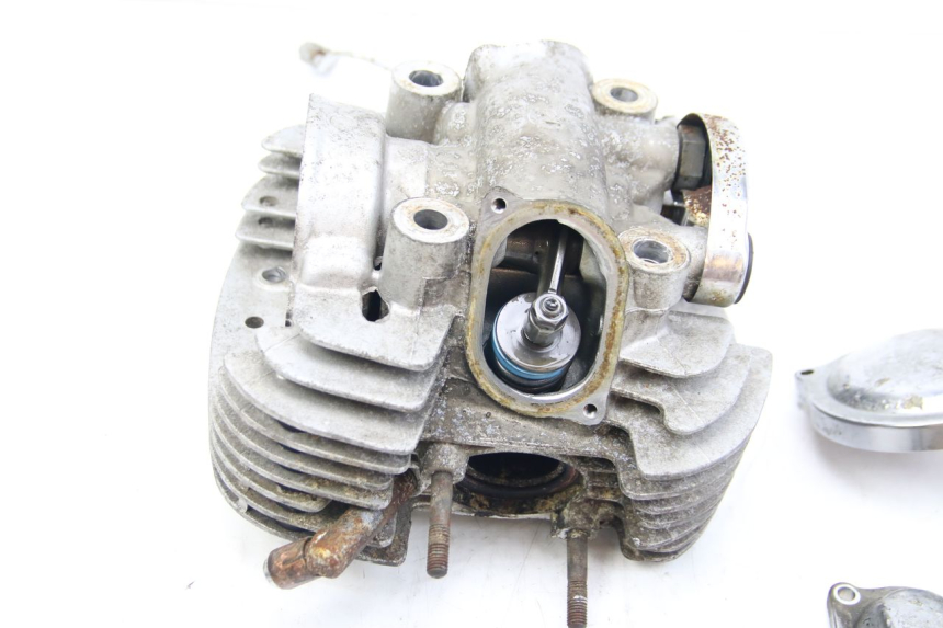 photo de CULASSE AVANT YAMAHA XV VIRAGO 750 (1984 - 1998) - Points de fixation