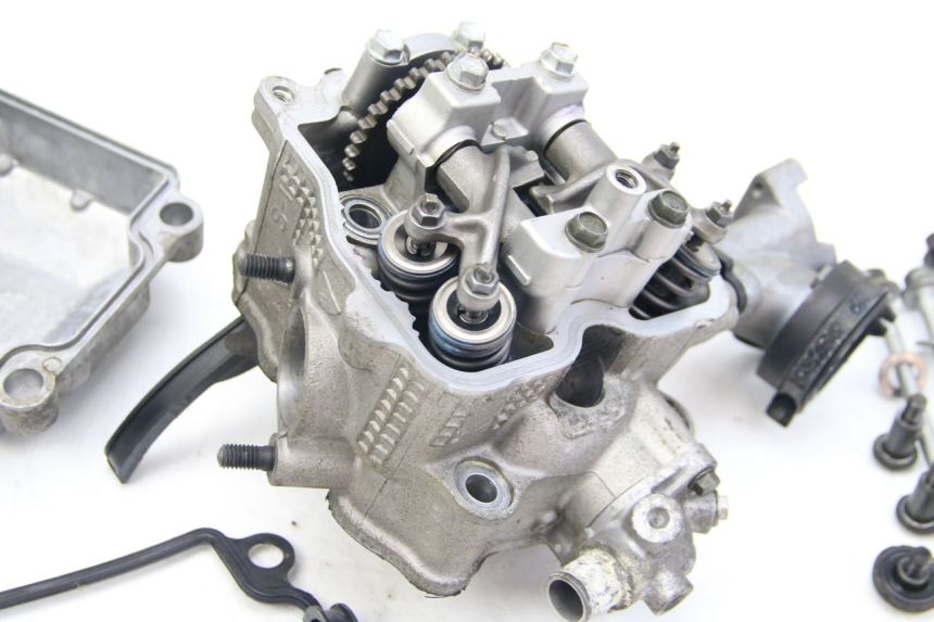 photo de CULASSE SUZUKI BURGMAN 125 (2007 - 2014) - Zoom composants