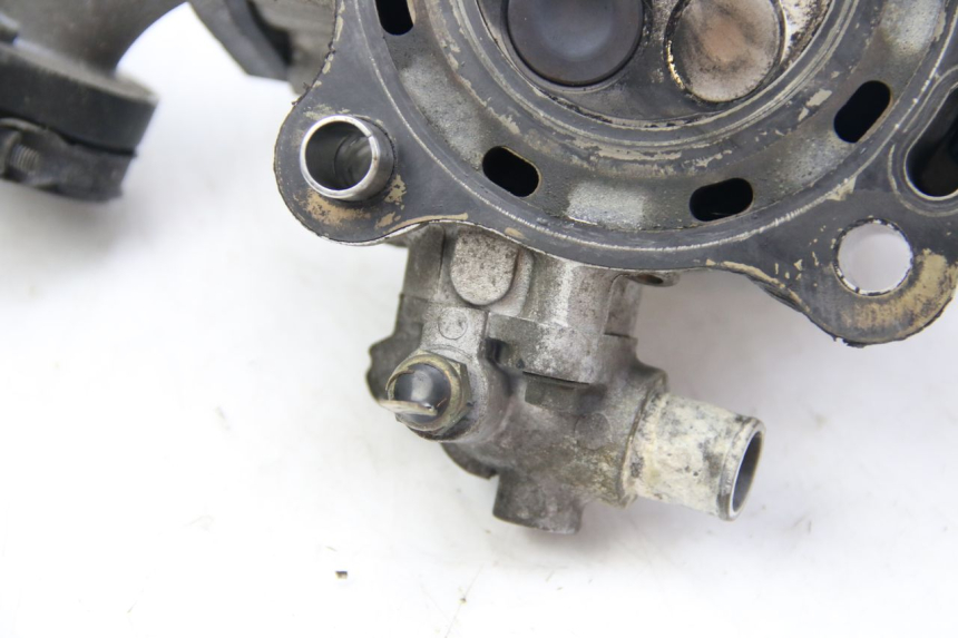 photo de CULASSE SUZUKI BURGMAN 125 (2007 - 2014) - Gros plan technique