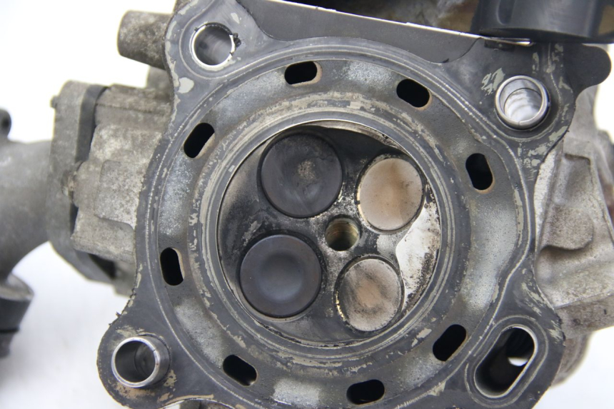 photo de CULASSE SUZUKI BURGMAN 125 (2007 - 2014) - Points de fixation