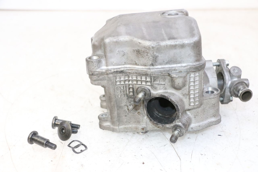 photo de CULASSE SUZUKI BURGMAN 125 (2007 - 2014) - Gros plan technique