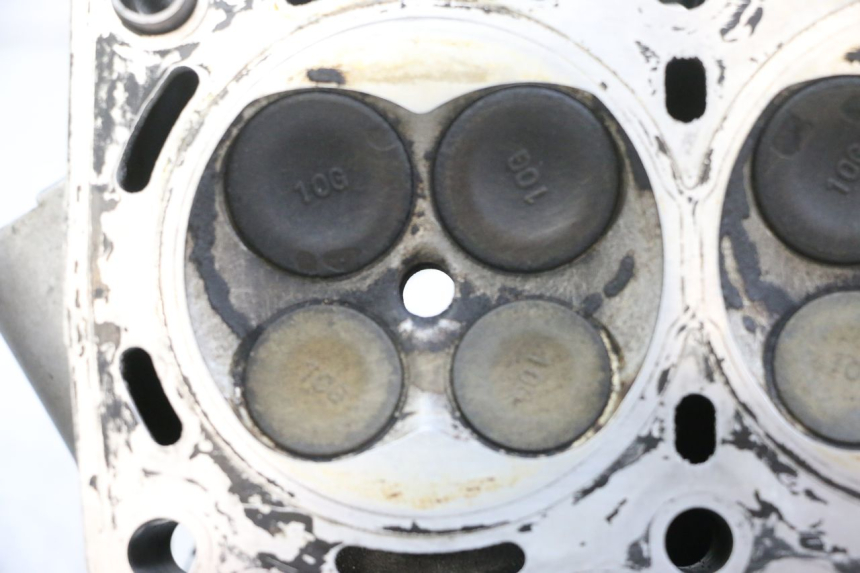 photo de CULASSE SUZUKI BURGMAN 650 (2013 - 2020) - Gros plan technique