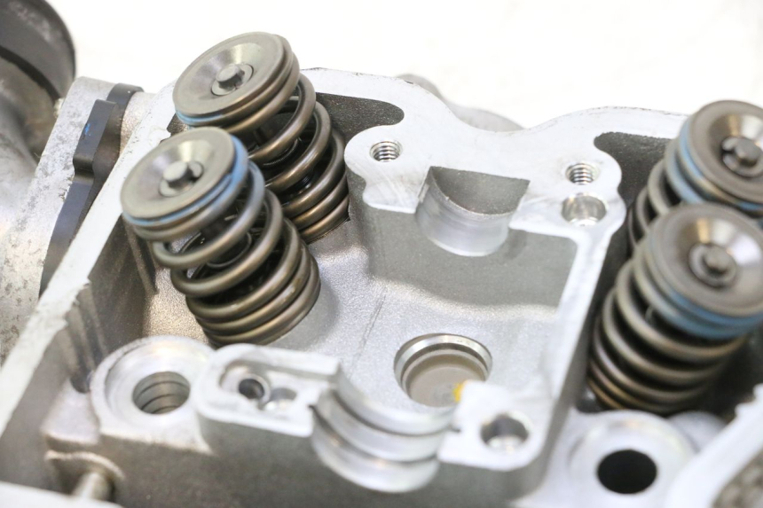 photo de CULASSE SUZUKI BURGMAN 125 (2007 - 2014) - Marquages et références