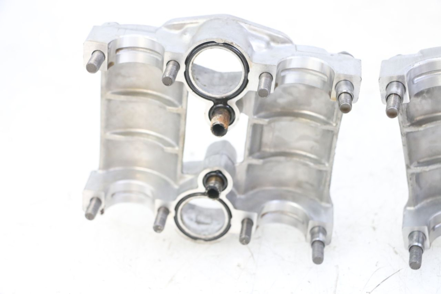 photo de CULASSE HONDA CB R 1000 (2018 - 2023) - Points de fixation