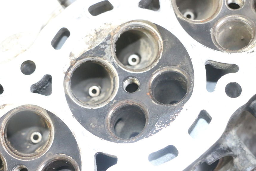 photo de CULASSE HONDA CB R 1000 (2018 - 2023) - Points de fixation