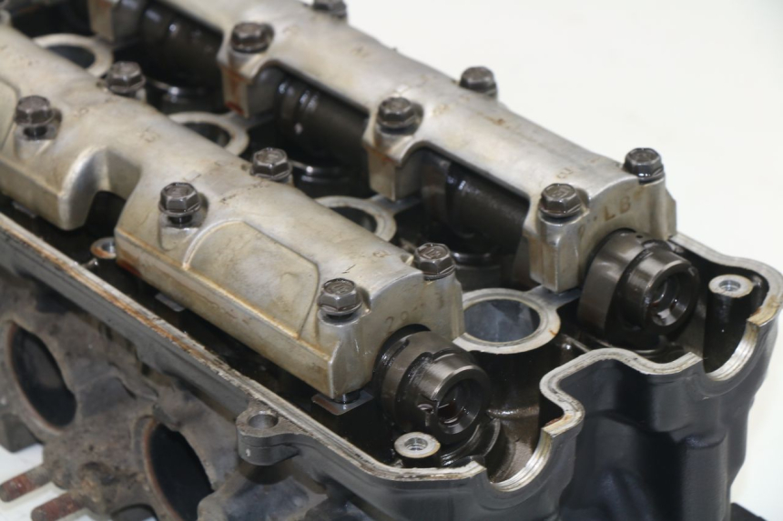 photo de CULASSE HONDA CBF N 600 (2004 - 2007) - Points de fixation