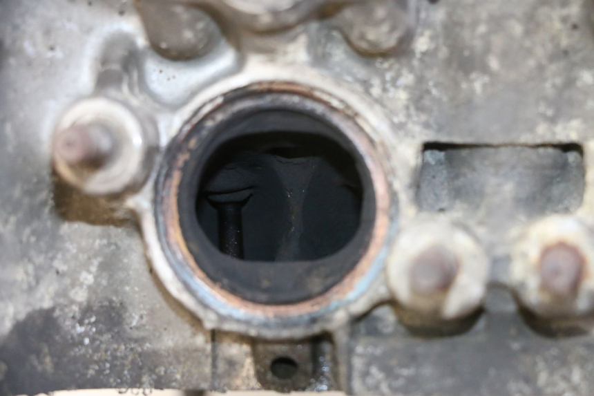 photo de CULASSE HONDA CBR RR FIREBLADE 900 (1992 - 1994) - Points de fixation