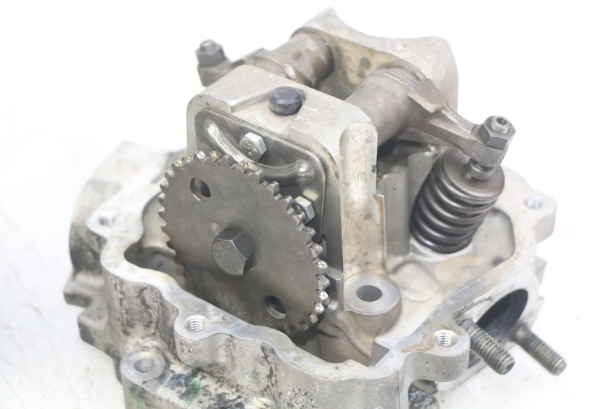 photo de CULASSE PEUGEOT ELYSEO 125 (1999 - 2004) - Vue rapprochée