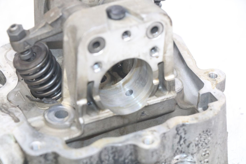 photo de CULASSE PEUGEOT ELYSEO 125 (1999 - 2004) - Angle alternatif