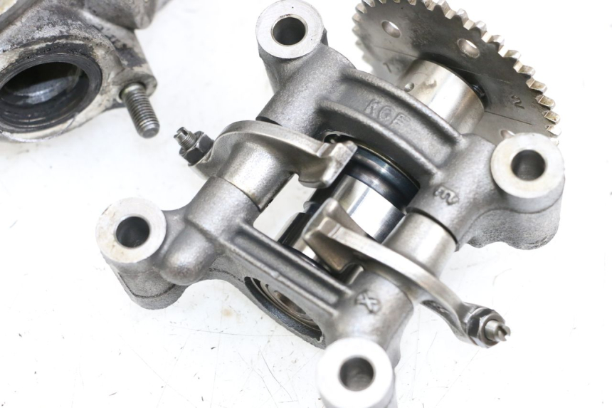 photo de Cylinder Head HONDA FES S-WING SWING ABS 125 (2007 - 2015) - Zoom qualité