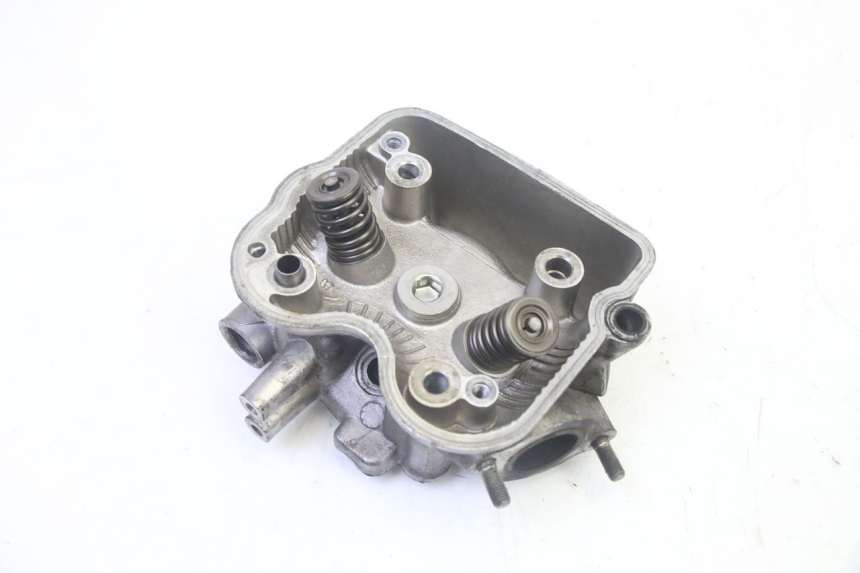 photo de Cylinder Head HONDA FES S-WING SWING ABS 125 (2007 - 2015) - Détail de la pièce