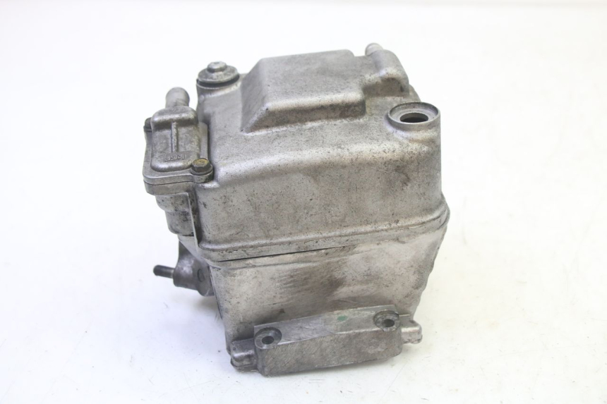 photo de Cylinder Head HONDA FES S-WING SWING ABS 125 (2007 - 2015) - Vue rapprochée