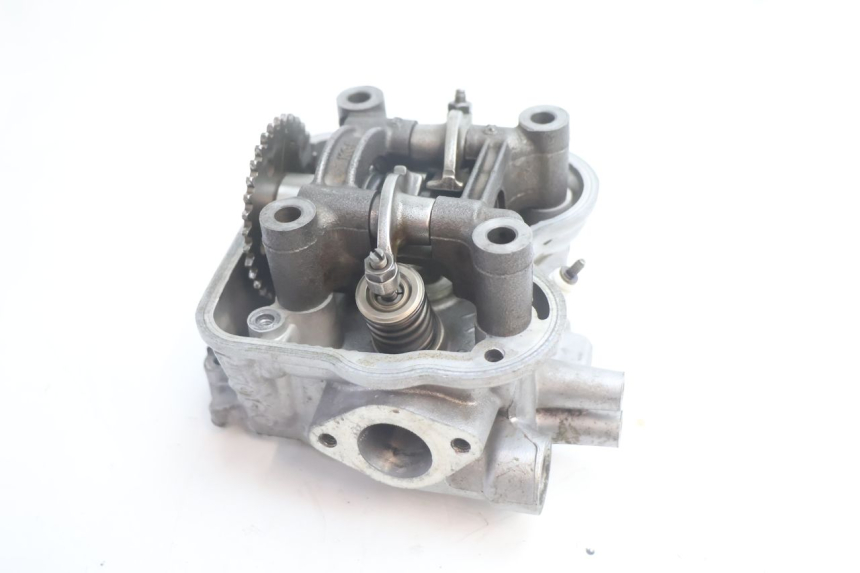 photo de Cylinder Head HONDA FES S-WING SWING ABS 125 (2007 - 2015) - Zoom état d’usage