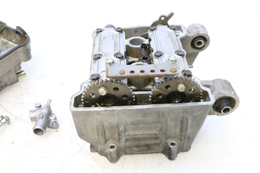 photo de CULASSE HONDA FJS SILVER WING SILVERWING 400 (2005 - 2008) - Zoom qualité