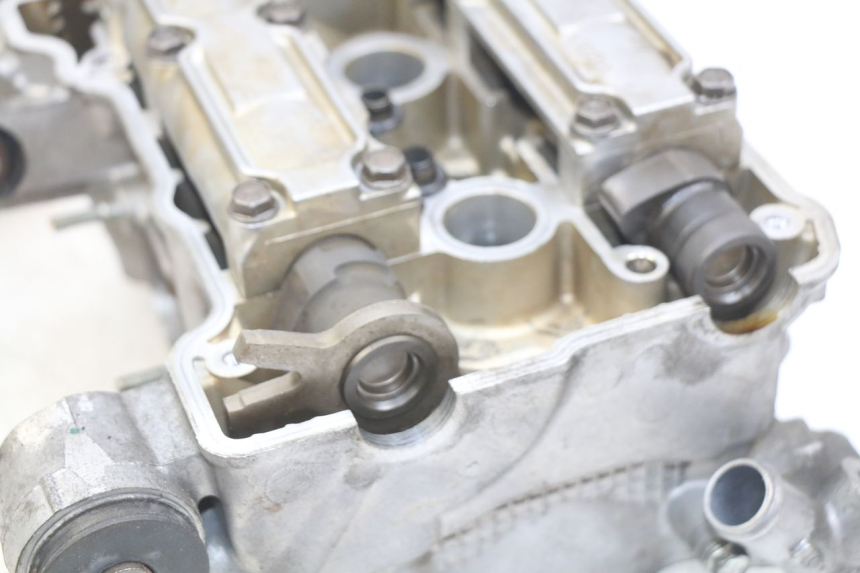 photo de CULASSE HONDA FJS SILVERWING SILVER WING 400 (2009 - 2016) - Détails caractéristiques