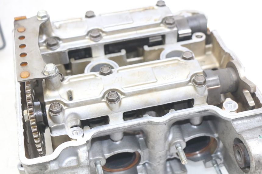 photo de CULASSE HONDA FJS SILVERWING SILVER WING 400 (2009 - 2016) - Zoom composants