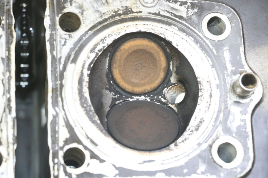 photo de CULASSE SUZUKI GS GSE 500 (2001 - 2003) - Zoom composants