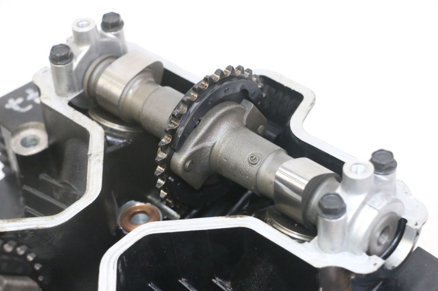 photo de CULASSE SUZUKI GS GSE 500 (2001 - 2003) - Autre angle de vue