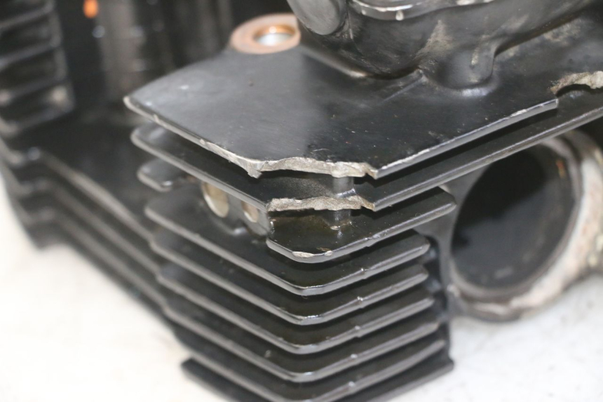 photo de CULASSE SUZUKI GS GSE 500 (2001 - 2003) - Autre angle de vue