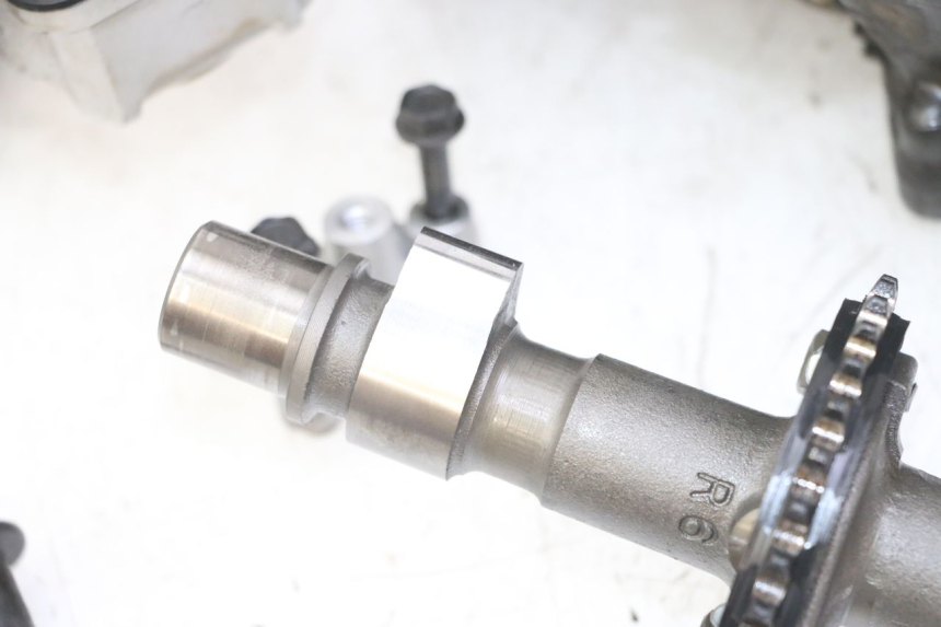 photo de CULASSE SUZUKI GS GSE 500 (2001 - 2003) - Focus structure