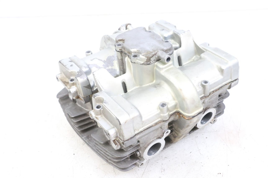 photo de CULASSE SUZUKI GSX E 250 (1982 - 1983) - Vue rapprochée