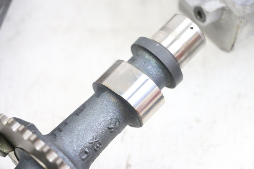 photo de CULASSE SUZUKI GSX E 250 (1982 - 1983) - Vue d’ensemble