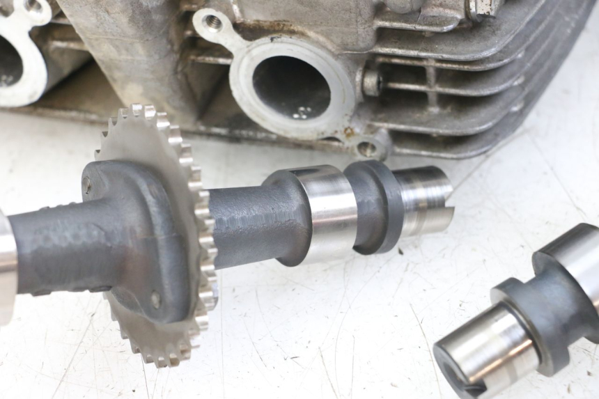 photo de CULASSE SUZUKI GSX E 250 (1982 - 1983) - État de surface