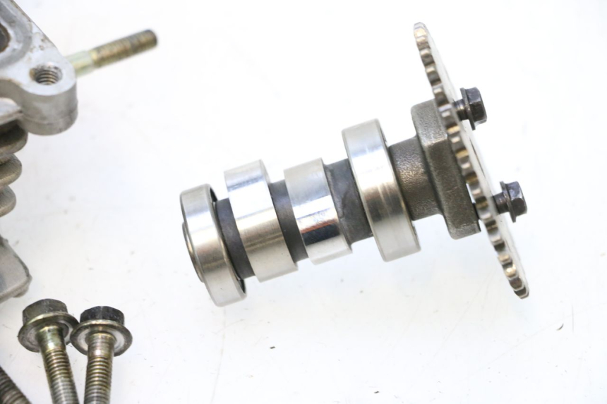 photo de CULASSE PEUGEOT KISBEE 4T 50 (2010 - 2017) - Vue principale