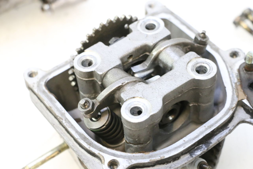 photo de CULASSE PEUGEOT KISBEE 4T 50 (2010 - 2017) - État de surface