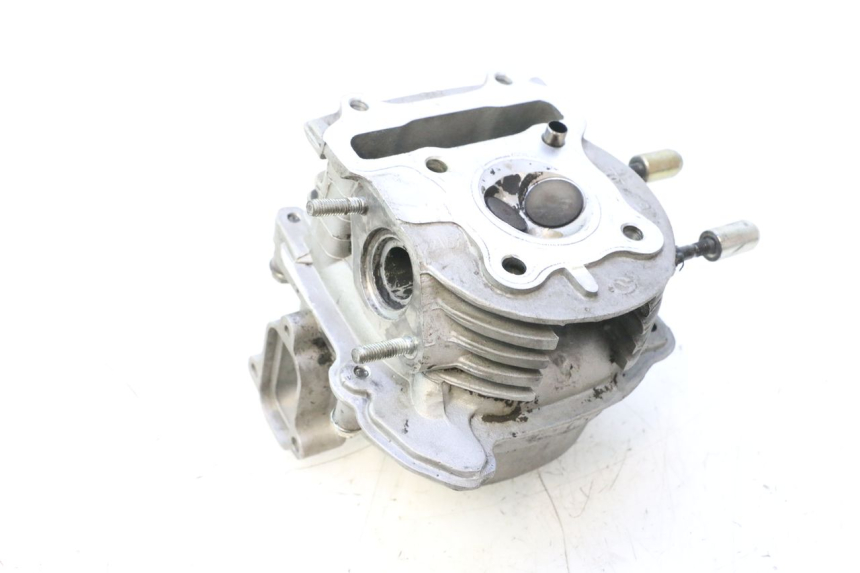 photo de CULASSE PEUGEOT KISBEE 4T 50 (2018 - 2022) - Photo complémentaire