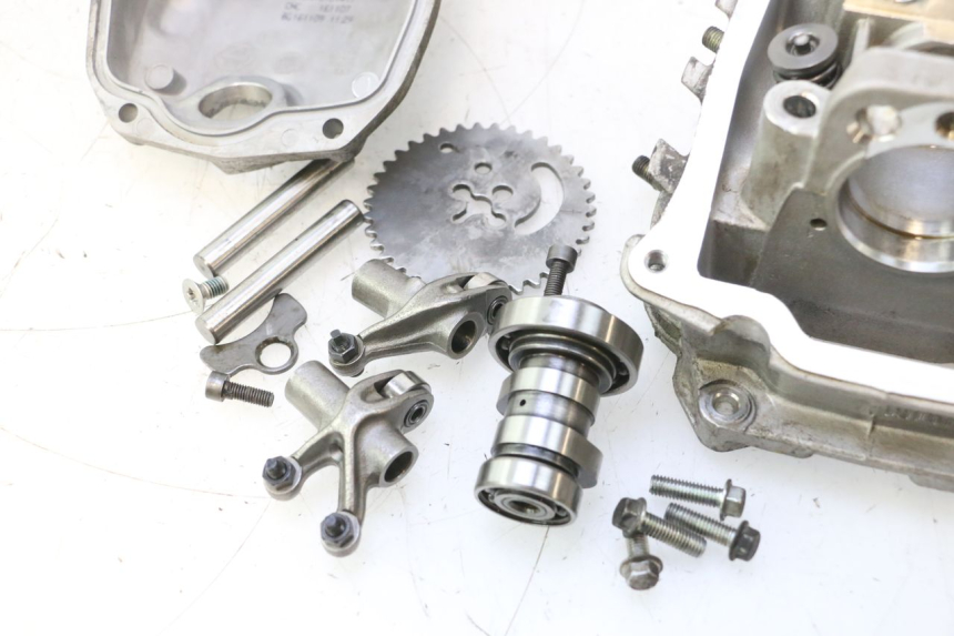 photo de CULASSE PIAGGIO LIBERTY IGET S 125 (2016 - 2020) - Points de fixation