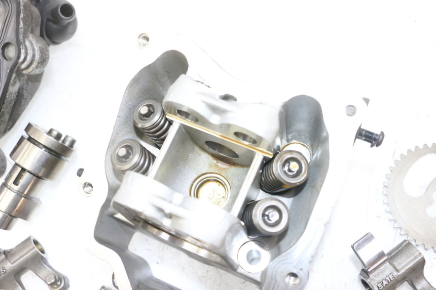 photo de CULASSE PIAGGIO MP3 LT 300 (2010 - 2016) - Gros plan technique