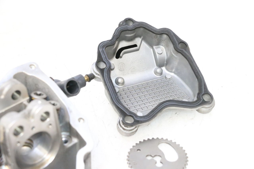 photo de CULASSE PIAGGIO MP3 LT 300 (2010 - 2016) - Autre angle de vue