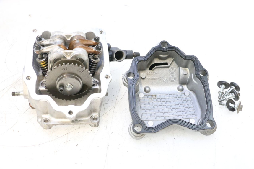 photo de CULASSE PIAGGIO MP3 125 (2006 - 2014) - Gros plan technique