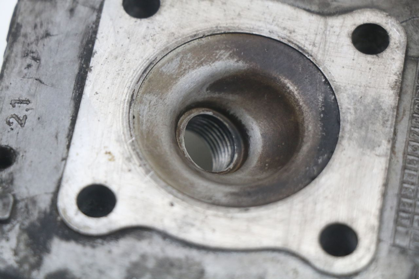 photo de CULASSE PEUGEOT ELYSTAR 50 (2002 - 2014) - Points de fixation