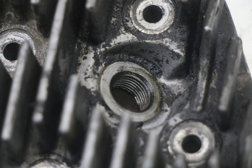 photo de CULASSE PEUGEOT TKR TREKKER FURIOUS 50 (2005 - 2014) - Autre angle de vue